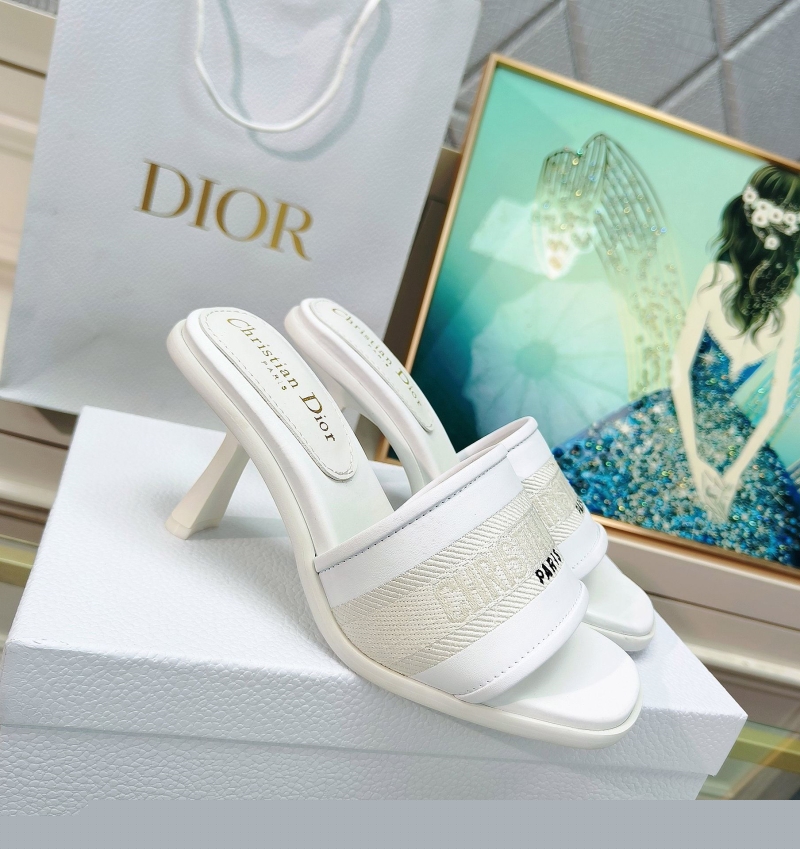 ch**an D*or slippers